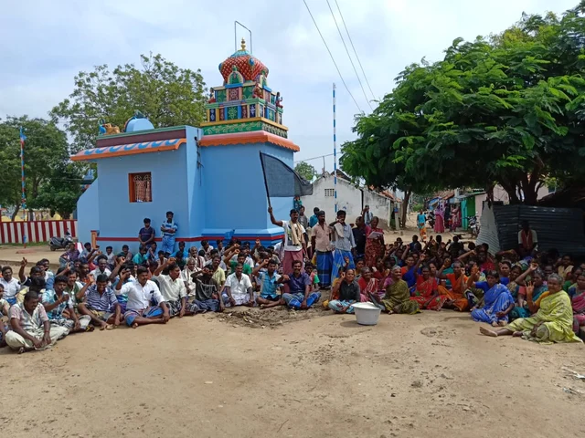 கிராம மக்கள் போராட்டம்