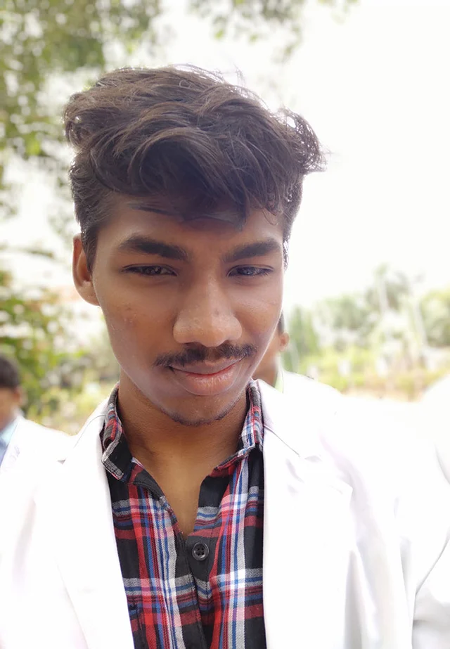 தகுதியுள்ள மாணவருக்கு உதவுவோம்!
