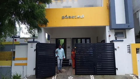 கொள்ளை நடந்த வீடு