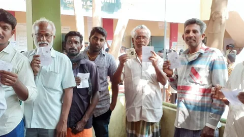 வாக்காளர்கள்