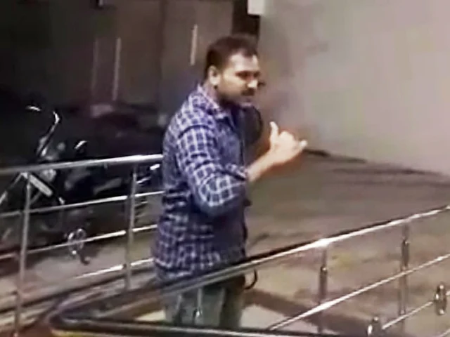 செவிலியர்களை வசைபாடும் அரசு மருத்துவர்