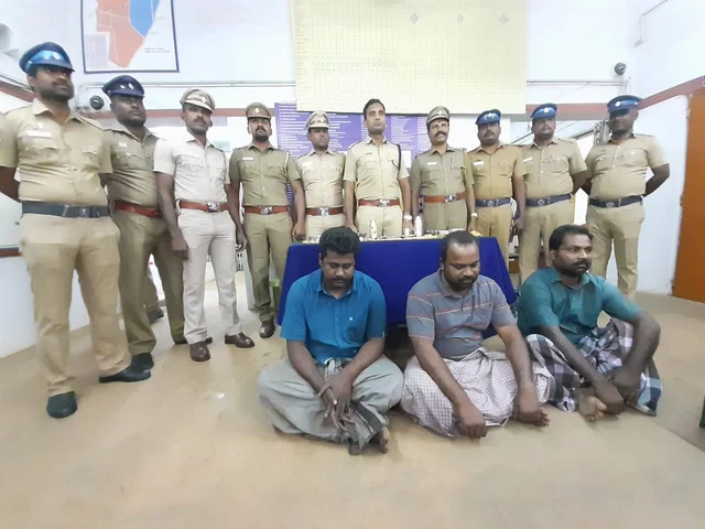 கைது செய்யப்பட்டவர்கள்