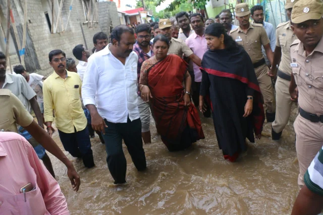 கனிமொழி