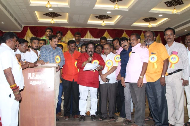 மதுரை ரஜினி மக்கள் மன்றத்தினர்