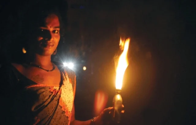 திருநர் கேள்விகள்: கலைஞர் சாதனையை அழிக்கும் முயற்சியா..? நிர்வாணப்பட்டுதான் நிரூபிக்கணுமா..?