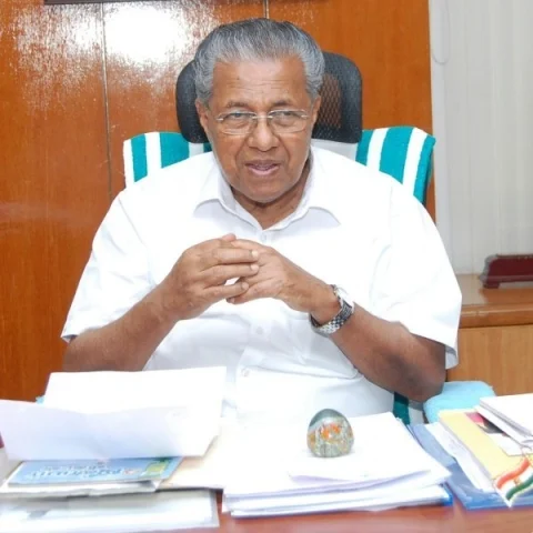 கேரள முதல்வர் பினராயி விஜயன்