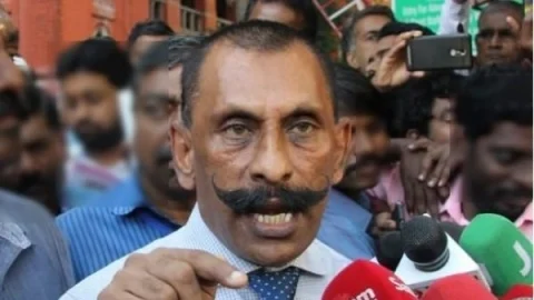 மூன்றாவது நடுவர்தான் முடிவு செய்வார்! - சோதனை முயற்சியை மீண்டும் கையிலெடுக்கும் ஐசிசி
#NowAtVikatan