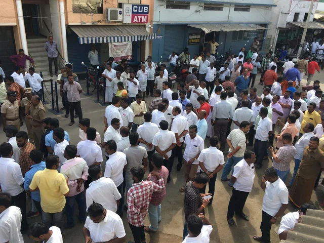 செந்தில் பாலாஜி அபெக்ஸ் டெக்ஸ்டைல்ஸ்