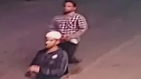 சிசிடிவி கேமராவில் பதிவான தீவிரவாதிகள்