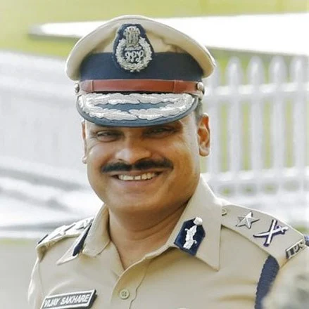 கொச்சி சிட்டி போலீஸ் கமிஷனர் விஜய் சாக்கரே