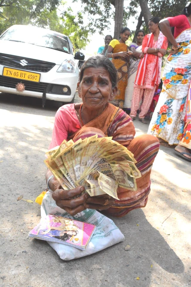 மூதாட்டி புவனேஸ்வரி
