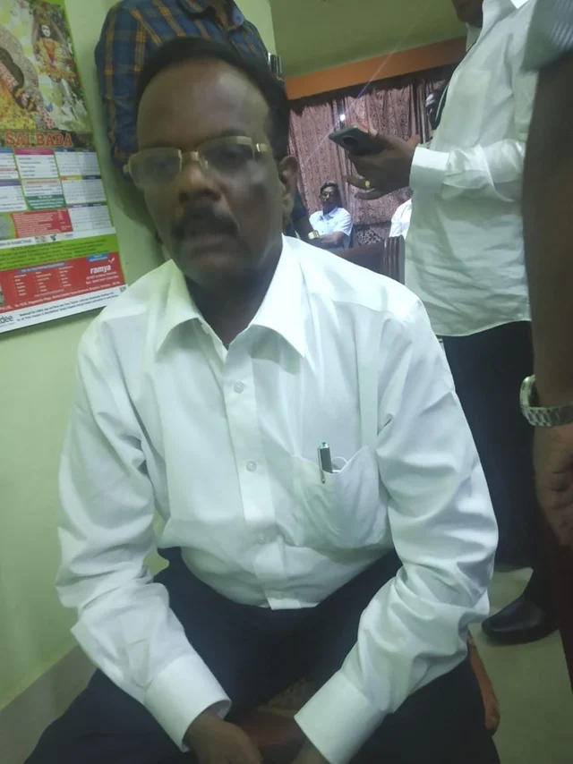 கிருஷ்ணகிரி மின்வாரிய மேற்பார்வைப் பொறியாளர் சாக்கன்