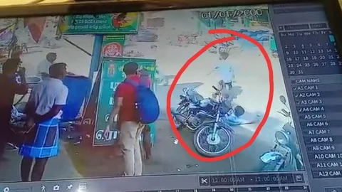 குற்றவாளி, அரிவாளால் தாக்கும் சிசிடிவி காட்சி