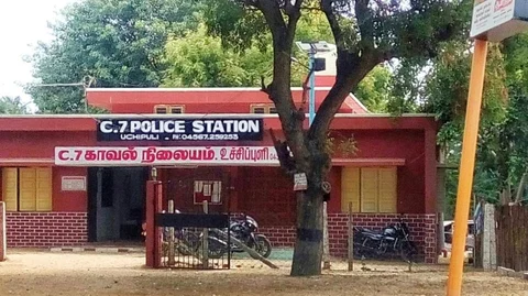 உச்சிப்புளி போலீஸ் ஸ்டேசன்