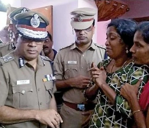 எஸ்.ஐ குடும்பத்துக்கு திரிபாதி ஆறுதல்