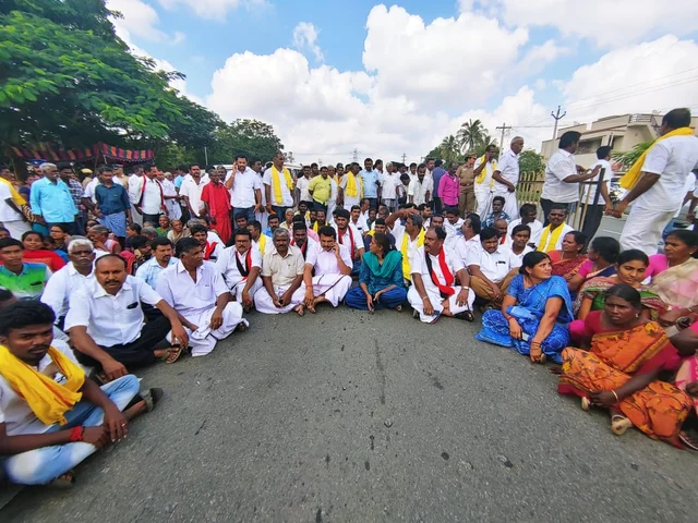 செந்தில் பாலாஜி, ஜோதிமணி போராட்டம்