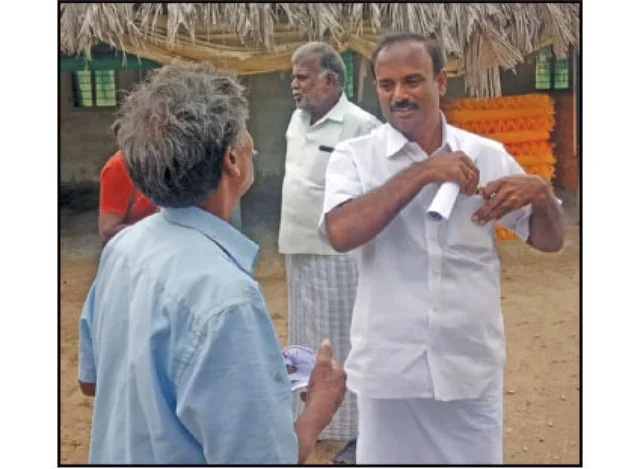 பிரசாரத்தின் போது ஈஸ்வரன்