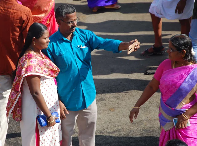 செல்ஃபி தம்பதி