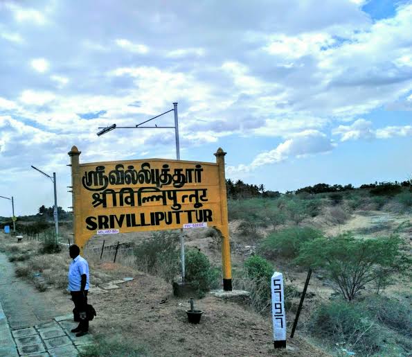 `வைராக்கியத்தைக் கைவிடல!' - விருதுநகர் அருகே ஊராட்சித் தலைவரான பெண் துப்புரவுப் பணியாளர்