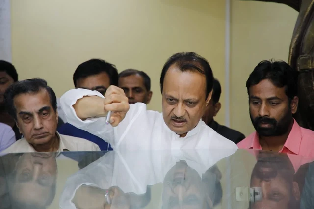அஜித் பவார்