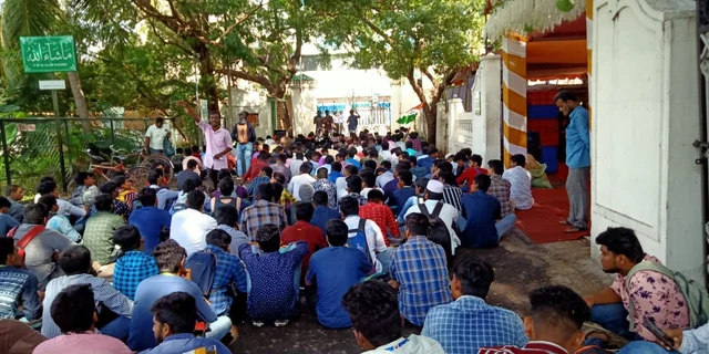 சென்னை புதுக்கல்லூரி மாணவர்கள் போராட்டம்