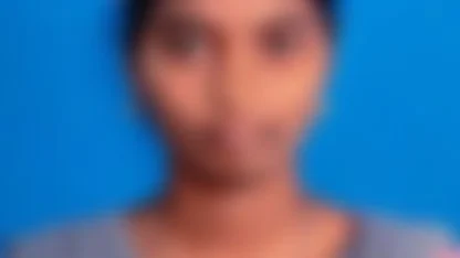 மாணவி