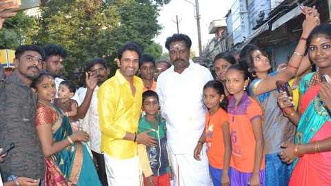 சந்தானம்