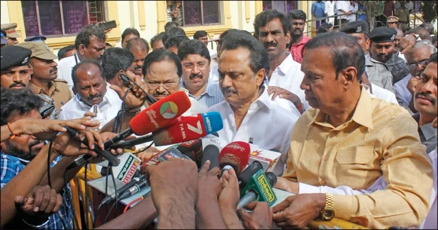 அ.தி.மு.க-வின் உள்ளாட்சி வியூகம் உடைந்ததன் 'உள்ளரசியல்'!