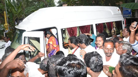 தி.மு.க கவுன்சிலர்கள்