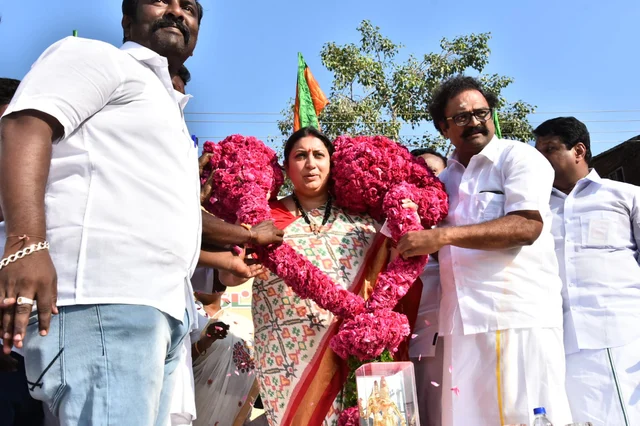 ஸ்மிருதி இரானி