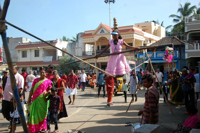 கயிற்றில் நடனம்