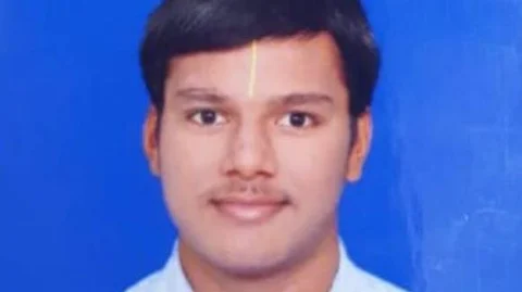 மாணவர் புருஷோத்தமன்