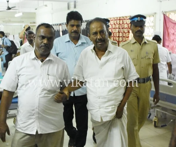 மருத்துவமனையில் உடல் பரிசோதனை