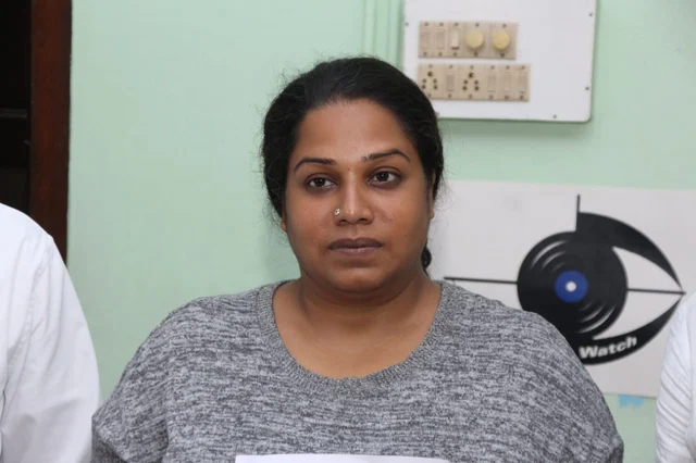 காயத்ரி கந்தாடை