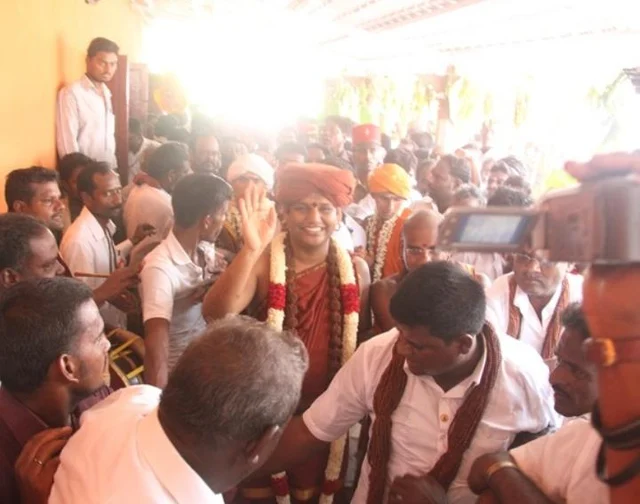 நித்யானந்தாவுடன் வஜ்ரவேலு
