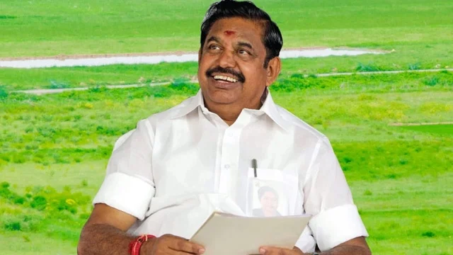ரௌத்திரம் பழகும் எடப்பாடி... மாற்றங்களுக்கு வித்திடும் `பின்னணி' அரசியல்!