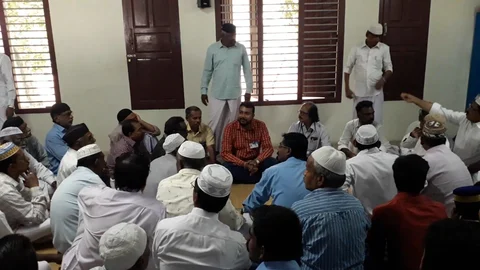 பேச்சுவார்த்தையில் இஸ்லாமியர்கள்