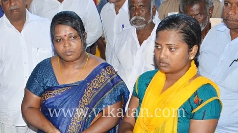கந்துவட்டி புகார் தெரிவித்த பெண்கள்