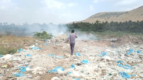 குப்பையிலிருந்து வெளியேறும் நச்சுப்புகை