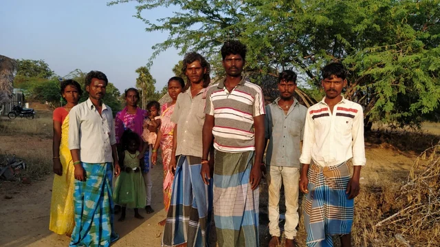 பழம்பூண்டி கிராம மக்கள்
