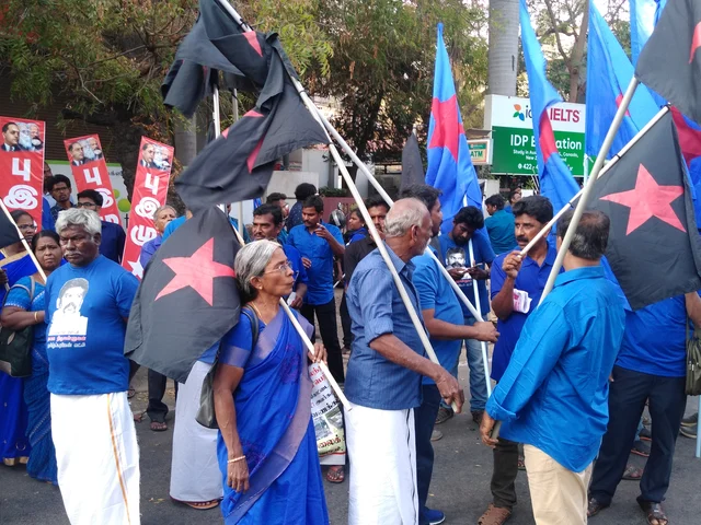 நீலச்சட்டைப் பேரணி