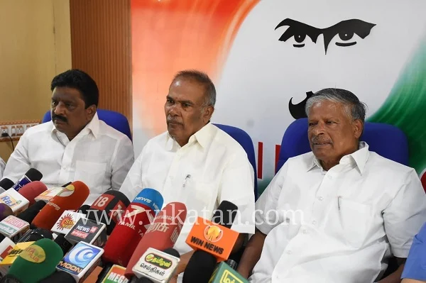 பேட்டியளிக்கும் அப்பாவு