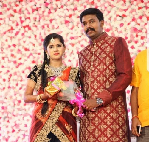 திருமணத்தின்போது ஆனந்த், அருணா