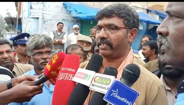 தாக்குதலுக்கு உள்ளான பேருந்து ஓட்டுநர் பாபு