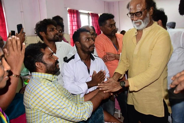 ஆறுதல்கூறிய ரஜினி