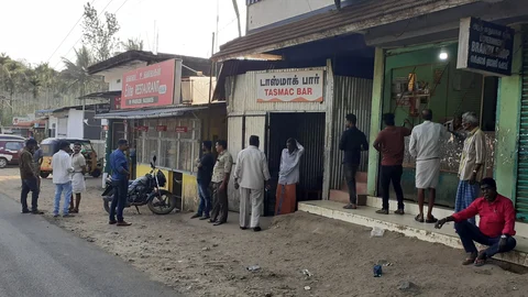 மதுபானக் கடைகள்