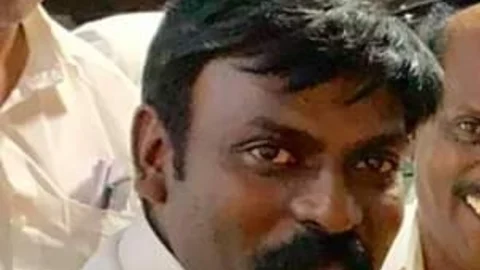 அ.தி.மு.க இளைஞர் பாசறை மாவட்டப் பொருளாளர் ரமேஷ்குமார்