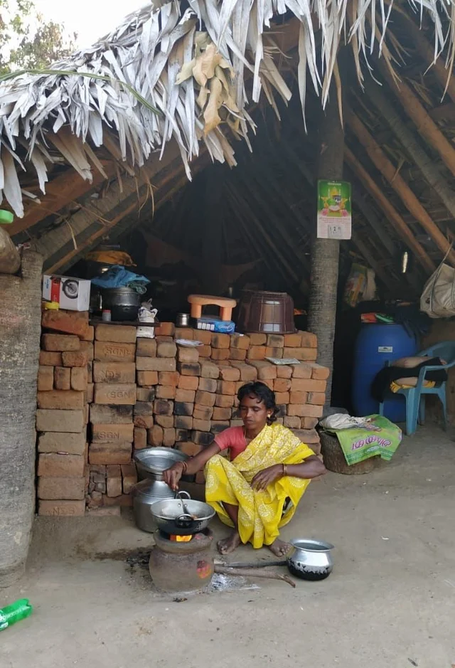 பழம்பூண்டி கிராம மக்கள்