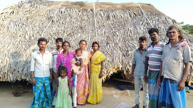 பழம்பூண்டி கிராம மக்கள்