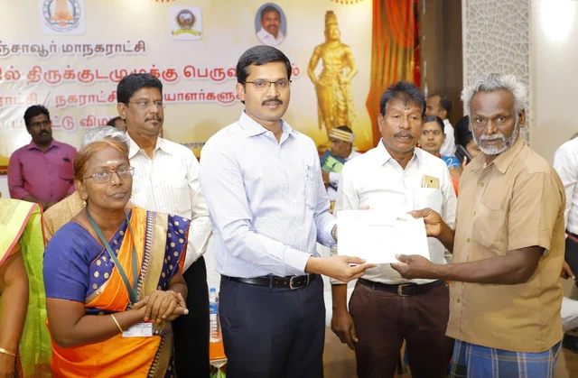 பாராட்டு விழாவில் கலெக்டர்